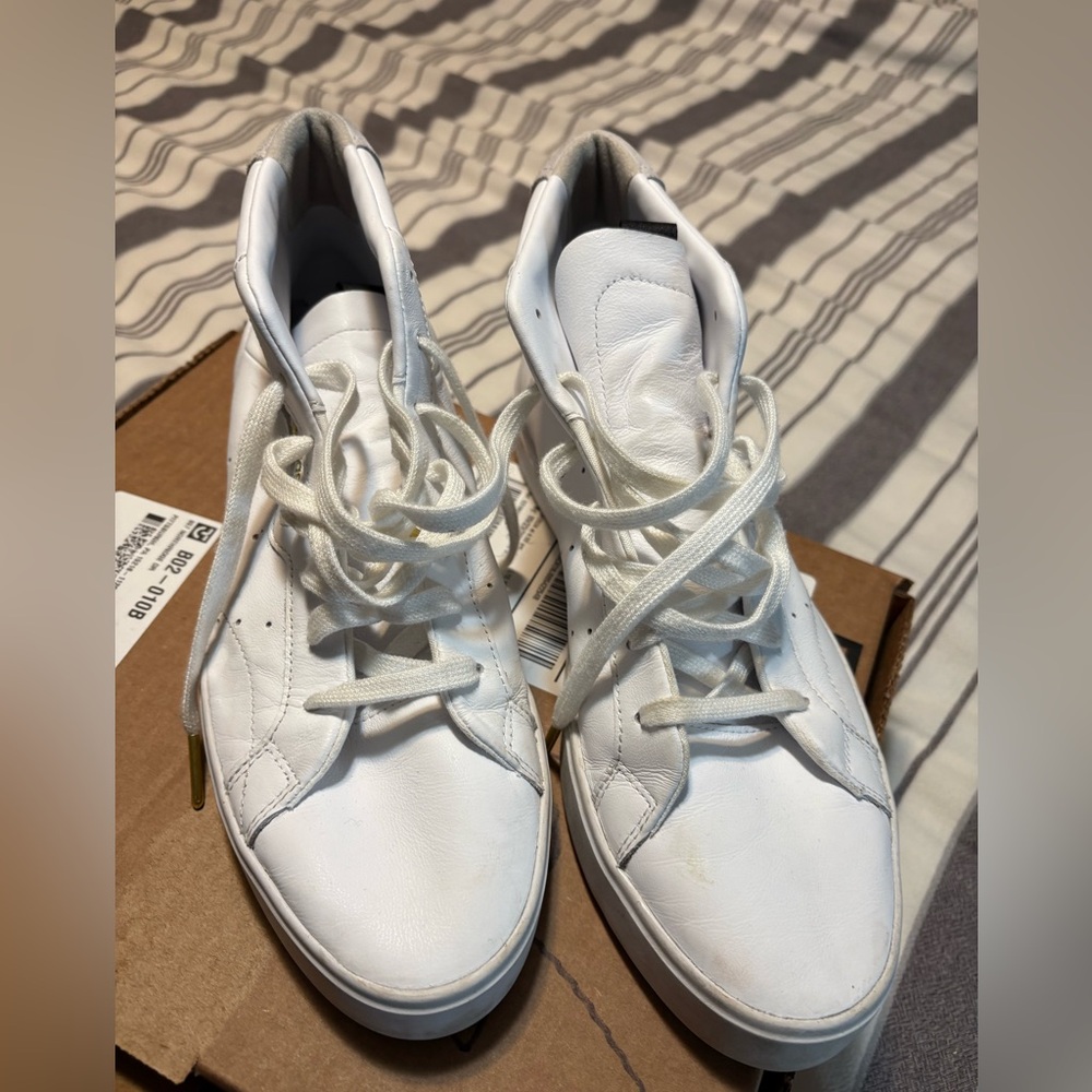 Adidas Sleek high top!